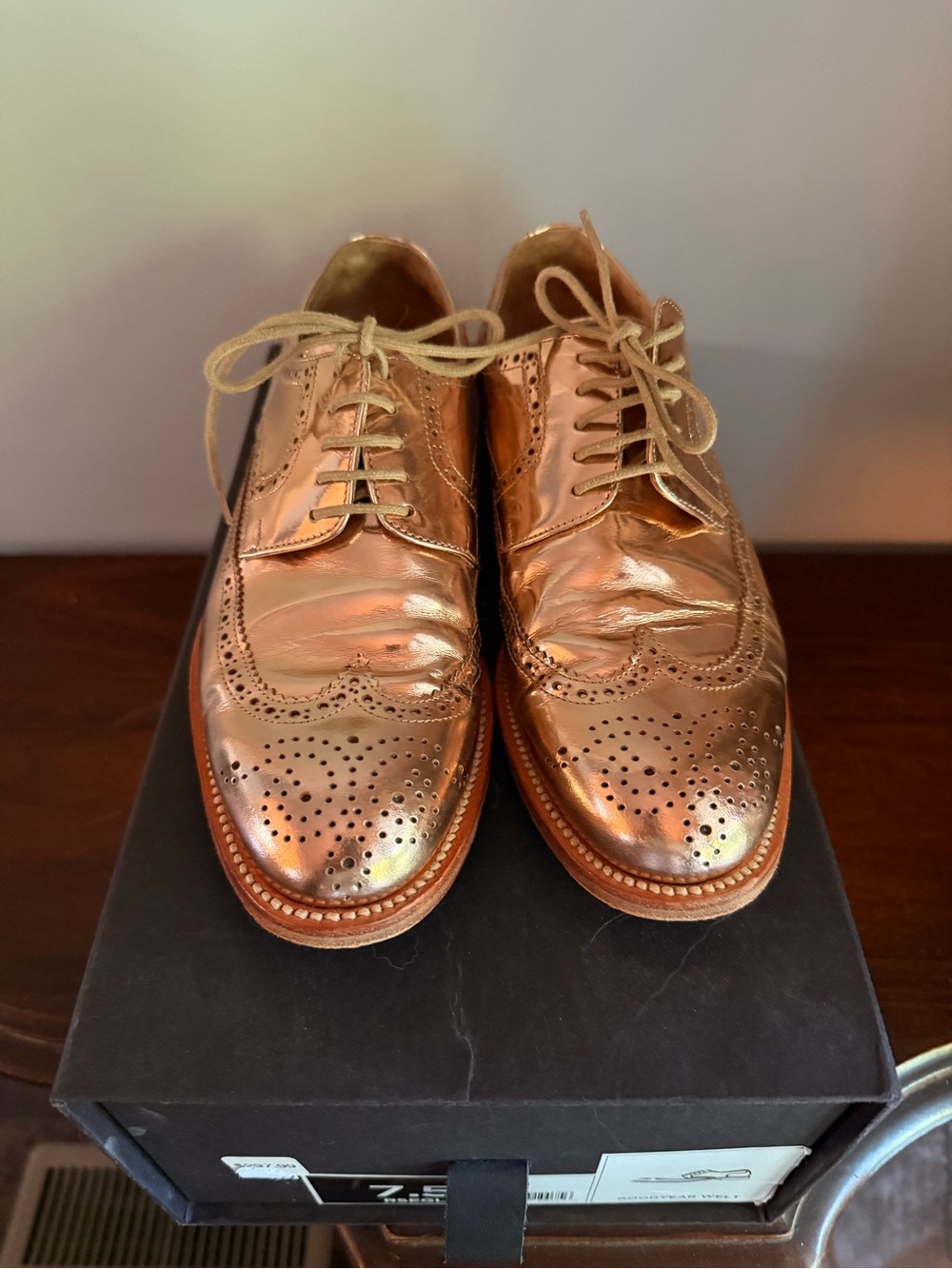 Banana Republic Goodyear Welt Oxford shoes. Rose gold. Size 7.5. Worn once